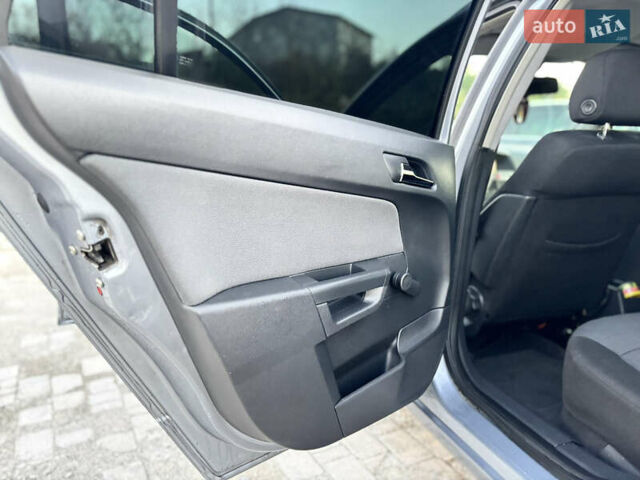 Сірий Опель Астра, об'ємом двигуна 1.8 л та пробігом 211 тис. км за 4499 $, фото 42 на Automoto.ua