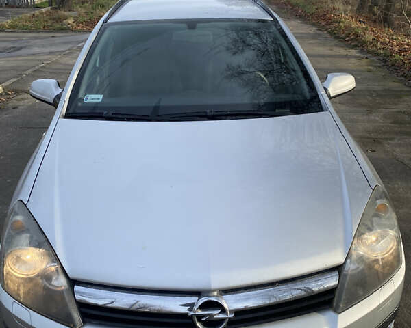 Серый Опель Астра, объемом двигателя 1.3 л и пробегом 360 тыс. км за 2150 $, фото 13 на Automoto.ua