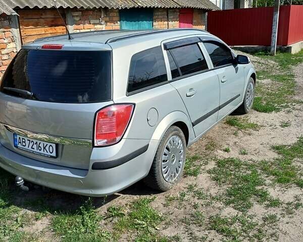 Серый Опель Астра, объемом двигателя 1.6 л и пробегом 170 тыс. км за 4400 $, фото 3 на Automoto.ua