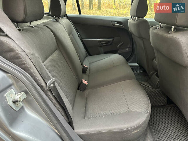 Серый Опель Астра, объемом двигателя 1.8 л и пробегом 200 тыс. км за 5000 $, фото 27 на Automoto.ua