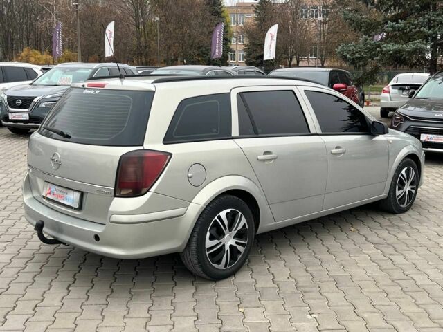 Серый Опель Астра, объемом двигателя 1.7 л и пробегом 292 тыс. км за 4900 $, фото 6 на Automoto.ua