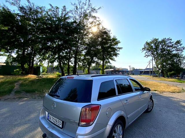 Серый Опель Астра, объемом двигателя 1.4 л и пробегом 280 тыс. км за 4700 $, фото 5 на Automoto.ua