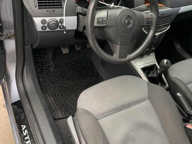 Сірий Опель Астра, об'ємом двигуна 1.6 л та пробігом 240 тис. км за 4999 $, фото 5 на Automoto.ua