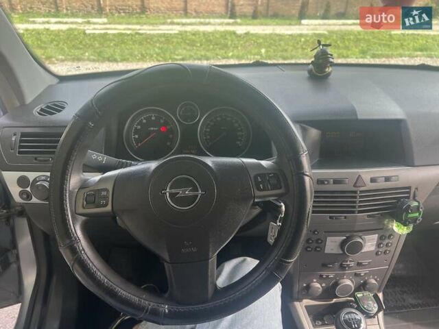 Сірий Опель Астра, об'ємом двигуна 1.6 л та пробігом 244 тис. км за 4800 $, фото 33 на Automoto.ua