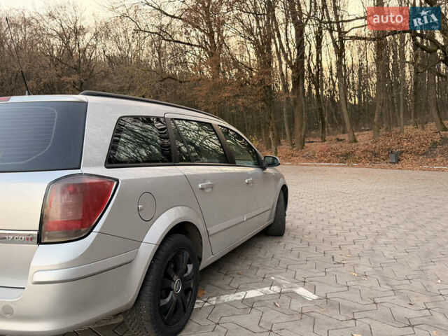 Серый Опель Астра, объемом двигателя 1.7 л и пробегом 390 тыс. км за 4700 $, фото 10 на Automoto.ua