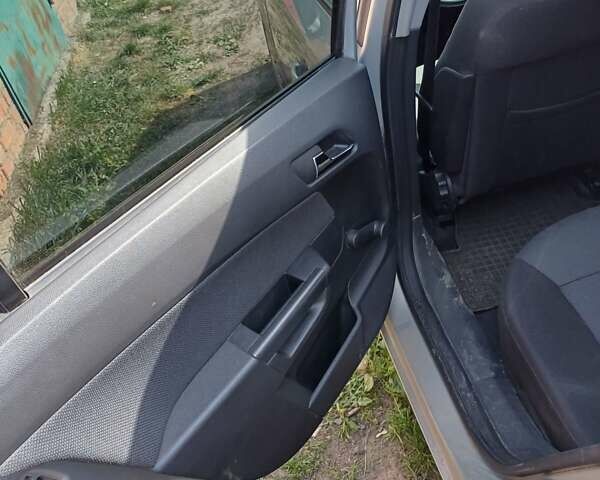 Серый Опель Астра, объемом двигателя 1.6 л и пробегом 170 тыс. км за 4400 $, фото 5 на Automoto.ua