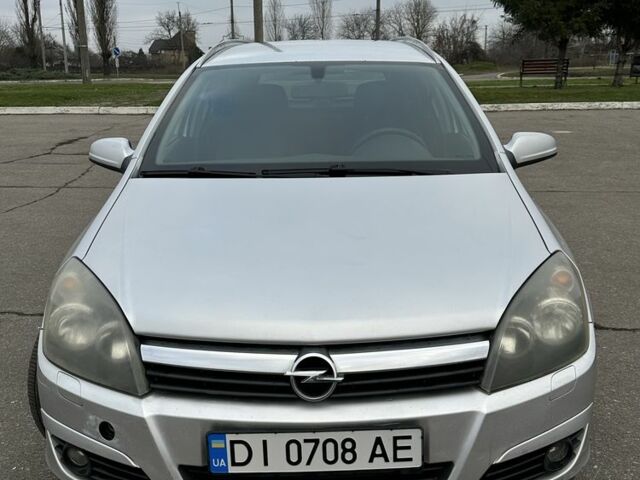Серый Опель Астра, объемом двигателя 1.6 л и пробегом 285 тыс. км за 4199 $, фото 6 на Automoto.ua