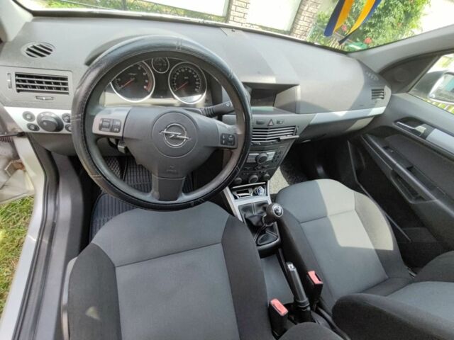 Сірий Опель Астра, об'ємом двигуна 0 л та пробігом 300 тис. км за 4600 $, фото 1 на Automoto.ua