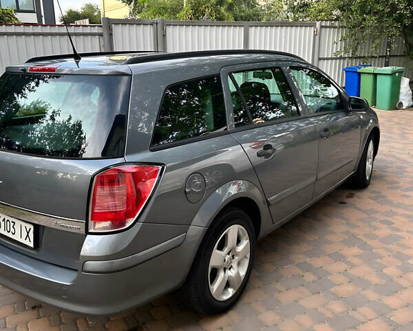 Серый Опель Астра, объемом двигателя 1.6 л и пробегом 238 тыс. км за 6500 $, фото 4 на Automoto.ua