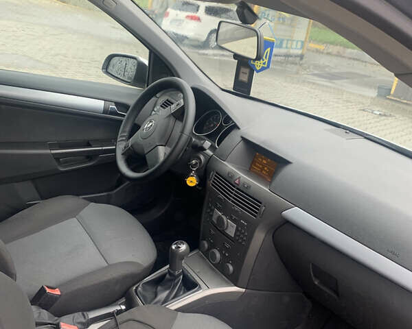 Сірий Опель Астра, об'ємом двигуна 1.6 л та пробігом 223 тис. км за 4750 $, фото 4 на Automoto.ua