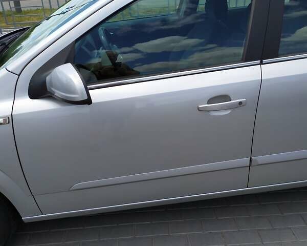 Сірий Опель Астра, об'ємом двигуна 1.6 л та пробігом 223 тис. км за 4750 $, фото 6 на Automoto.ua