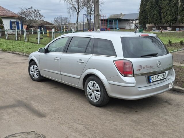 Серый Опель Астра, объемом двигателя 1.8 л и пробегом 350 тыс. км за 4300 $, фото 3 на Automoto.ua