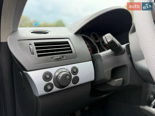 Сірий Опель Астра, об'ємом двигуна 1.8 л та пробігом 210 тис. км за 4999 $, фото 34 на Automoto.ua