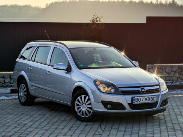 Серый Опель Астра, объемом двигателя 1.6 л и пробегом 246 тыс. км за 4100 $, фото 4 на Automoto.ua