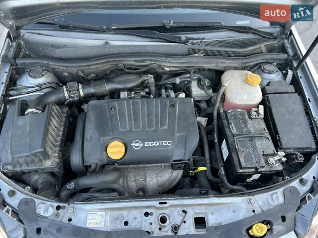 Сірий Опель Астра, об'ємом двигуна 1.8 л та пробігом 211 тис. км за 4999 $, фото 59 на Automoto.ua