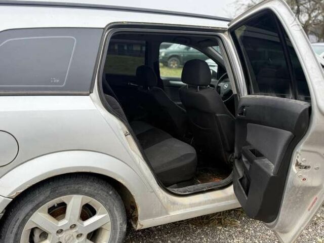 Серый Опель Астра, объемом двигателя 0 л и пробегом 187 тыс. км за 2305 $, фото 1 на Automoto.ua