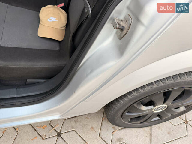 Серый Опель Астра, объемом двигателя 1.7 л и пробегом 390 тыс. км за 4700 $, фото 15 на Automoto.ua