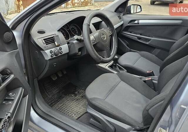 Сірий Опель Астра, об'ємом двигуна 1.6 л та пробігом 252 тис. км за 1700 $, фото 14 на Automoto.ua