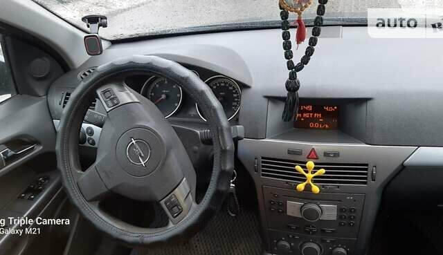 Серый Опель Астра, объемом двигателя 1.91 л и пробегом 280 тыс. км за 4900 $, фото 5 на Automoto.ua