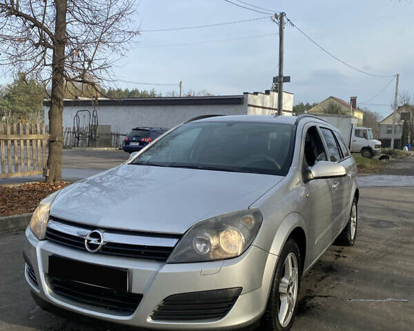 Серый Опель Астра, объемом двигателя 1.3 л и пробегом 360 тыс. км за 2150 $, фото 9 на Automoto.ua