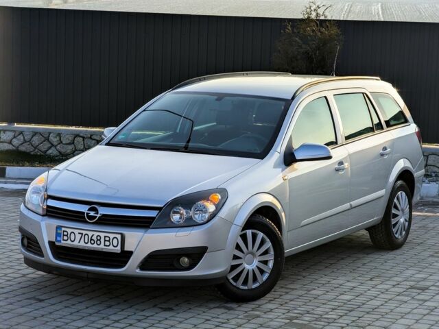 Серый Опель Астра, объемом двигателя 1.6 л и пробегом 246 тыс. км за 4100 $, фото 2 на Automoto.ua