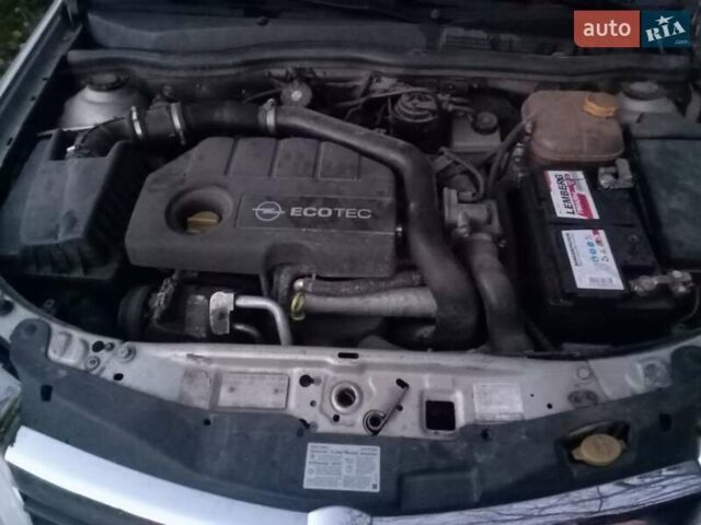 Серый Опель Астра, объемом двигателя 1.7 л и пробегом 320 тыс. км за 4700 $, фото 8 на Automoto.ua