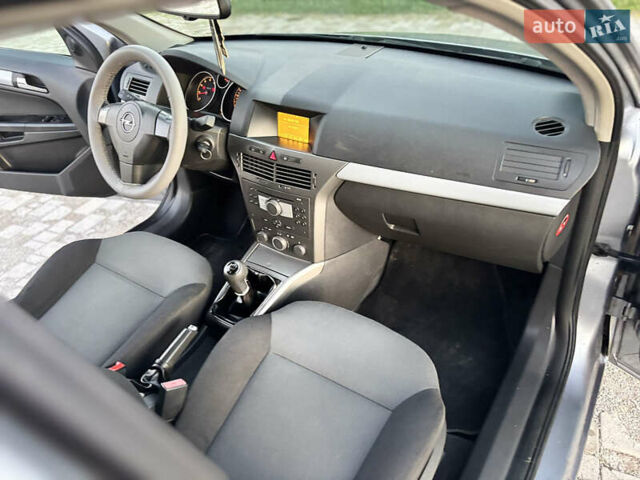 Сірий Опель Астра, об'ємом двигуна 1.8 л та пробігом 211 тис. км за 4799 $, фото 42 на Automoto.ua