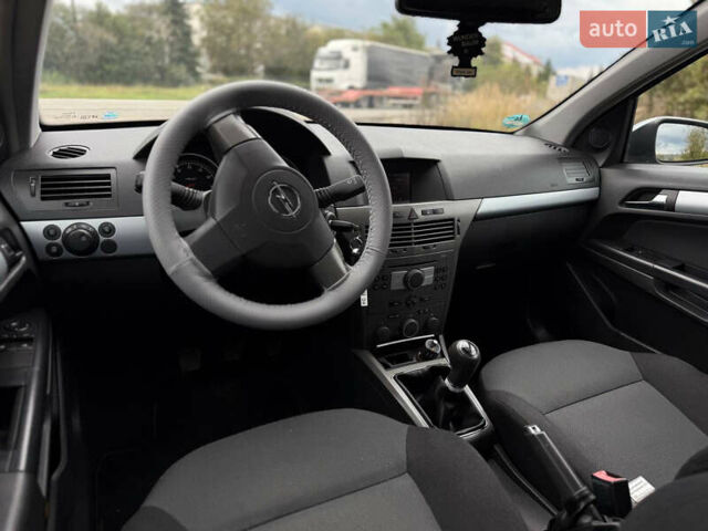 Сірий Опель Астра, об'ємом двигуна 1.8 л та пробігом 210 тис. км за 4999 $, фото 38 на Automoto.ua