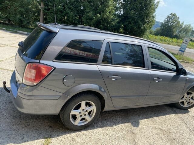 Серый Опель Астра, объемом двигателя 1.6 л и пробегом 350 тыс. км за 3600 $, фото 4 на Automoto.ua