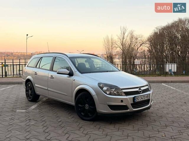 Серый Опель Астра, объемом двигателя 1.7 л и пробегом 390 тыс. км за 4700 $, фото 1 на Automoto.ua