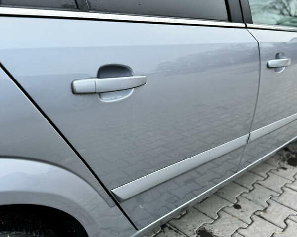 Серый Опель Астра, объемом двигателя 1.8 л и пробегом 211 тыс. км за 4499 $, фото 16 на Automoto.ua