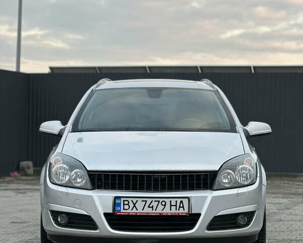 Серый Опель Астра, объемом двигателя 1.8 л и пробегом 192 тыс. км за 4899 $, фото 1 на Automoto.ua