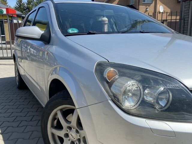 Серый Опель Астра, объемом двигателя 1.6 л и пробегом 250 тыс. км за 4999 $, фото 4 на Automoto.ua