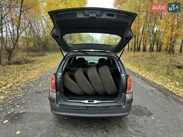 Серый Опель Астра, объемом двигателя 1.8 л и пробегом 200 тыс. км за 5000 $, фото 30 на Automoto.ua