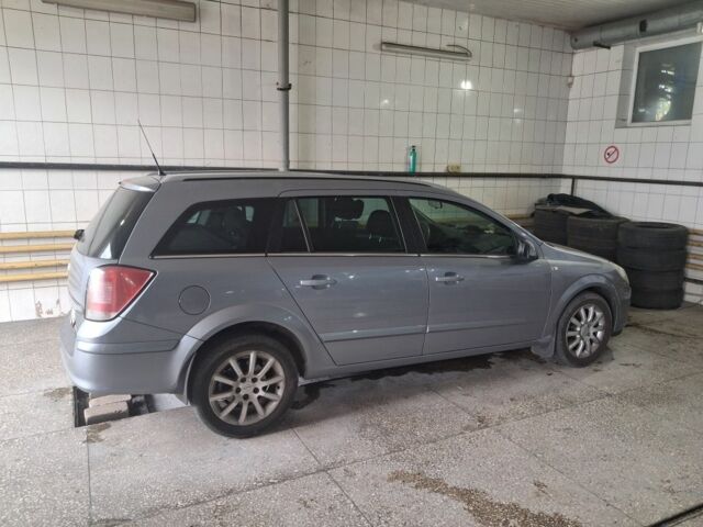 Серый Опель Астра, объемом двигателя 0 л и пробегом 214 тыс. км за 5200 $, фото 4 на Automoto.ua