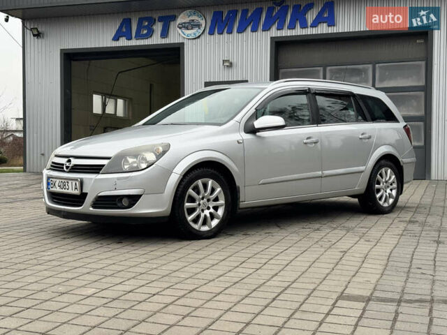 Серый Опель Астра, объемом двигателя 1.6 л и пробегом 215 тыс. км за 4300 $, фото 2 на Automoto.ua