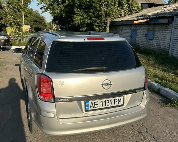 Серый Опель Астра, объемом двигателя 1.6 л и пробегом 190 тыс. км за 5000 $, фото 2 на Automoto.ua