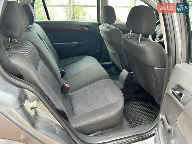 Серый Опель Астра, объемом двигателя 1.6 л и пробегом 238 тыс. км за 6500 $, фото 10 на Automoto.ua