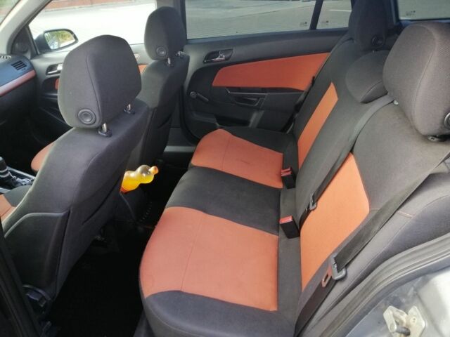 Серый Опель Астра, объемом двигателя 1.4 л и пробегом 250 тыс. км за 4300 $, фото 7 на Automoto.ua