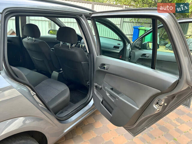 Серый Опель Астра, объемом двигателя 1.6 л и пробегом 238 тыс. км за 6500 $, фото 8 на Automoto.ua