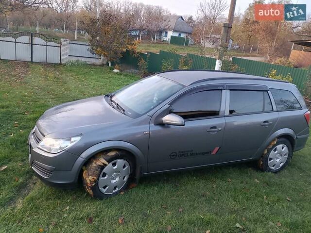 Серый Опель Астра, объемом двигателя 1.6 л и пробегом 240 тыс. км за 3800 $, фото 12 на Automoto.ua