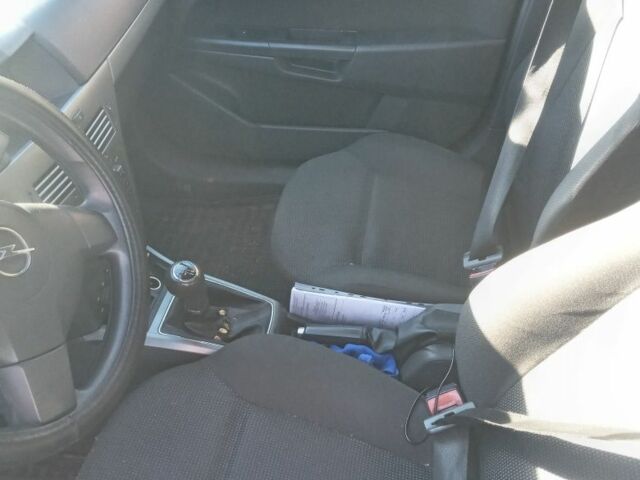 Серый Опель Астра, объемом двигателя 1.7 л и пробегом 350 тыс. км за 2600 $, фото 3 на Automoto.ua