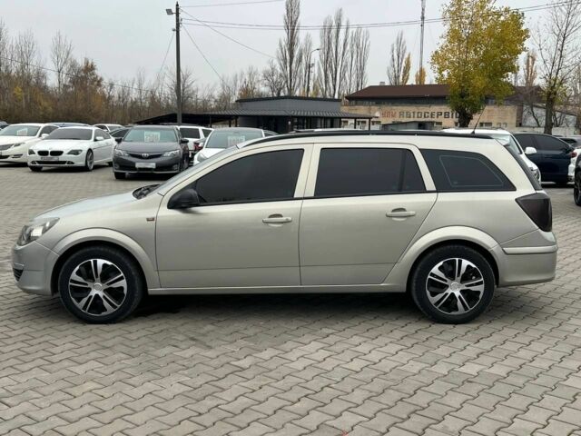 Серый Опель Астра, объемом двигателя 1.7 л и пробегом 292 тыс. км за 4900 $, фото 3 на Automoto.ua