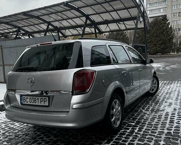 Сірий Опель Астра, об'ємом двигуна 1.6 л та пробігом 265 тис. км за 4400 $, фото 4 на Automoto.ua