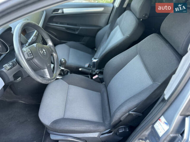 Сірий Опель Астра, об'ємом двигуна 1.8 л та пробігом 211 тис. км за 4999 $, фото 35 на Automoto.ua