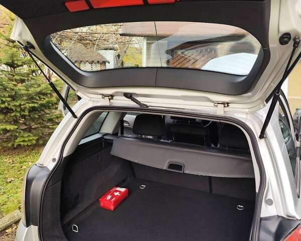 Серый Опель Астра, объемом двигателя 1.8 л и пробегом 286 тыс. км за 5400 $, фото 10 на Automoto.ua