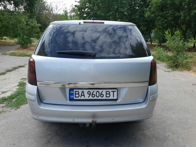 Опель Астра 2005 в Кропивницком (Кировограде) на Automoto.ua Серый Опель Астра, объемом двигателя 1.9 л и пробегом 286 тыс. км за 5500 $, фото 3 на Automoto.ua