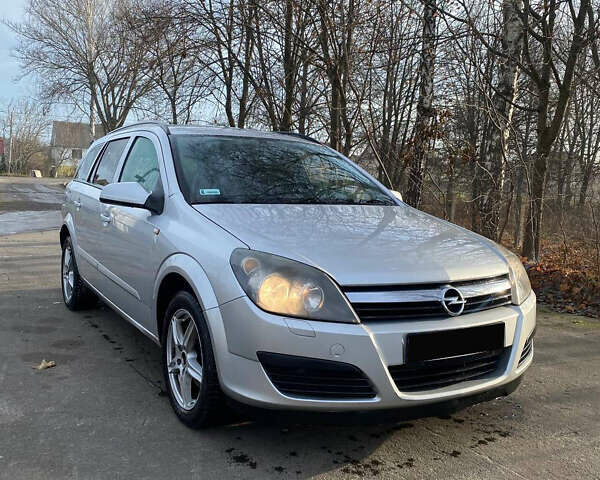 Серый Опель Астра, объемом двигателя 1.3 л и пробегом 330 тыс. км за 2200 $, фото 15 на Automoto.ua