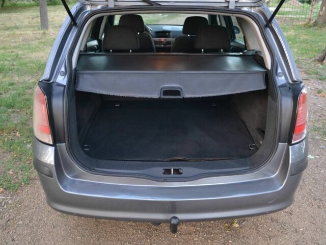 Серый Опель Астра, объемом двигателя 0 л и пробегом 250 тыс. км за 4750 $, фото 6 на Automoto.ua