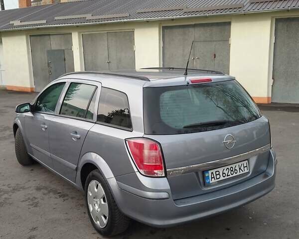 Сірий Опель Астра, об'ємом двигуна 1.6 л та пробігом 215 тис. км за 4500 $, фото 3 на Automoto.ua